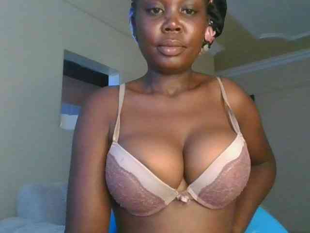 VarlKay Live Webcam on BongaCams