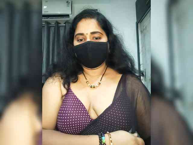 Ruthikasweety90 webcam