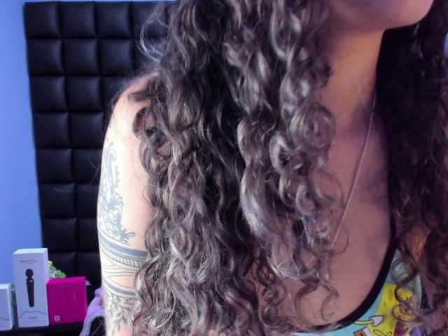 tinylove's BongaCams show and profile