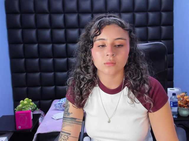 tinylove's BongaCams show and profile