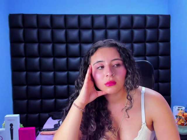 tinylove's BongaCams show and profile