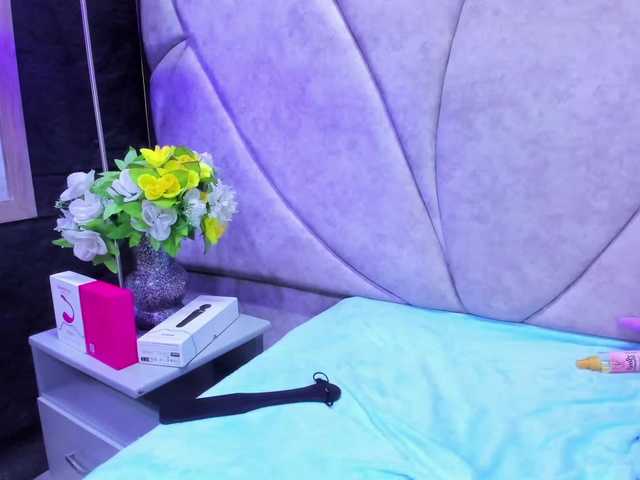 tinylove's BongaCams show and profile