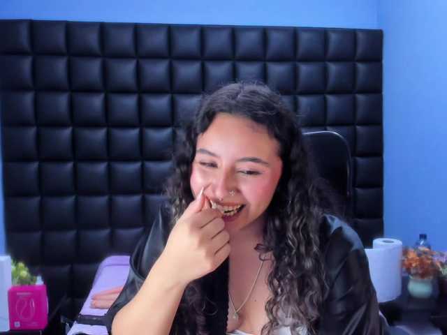 tinylove's BongaCams show and profile