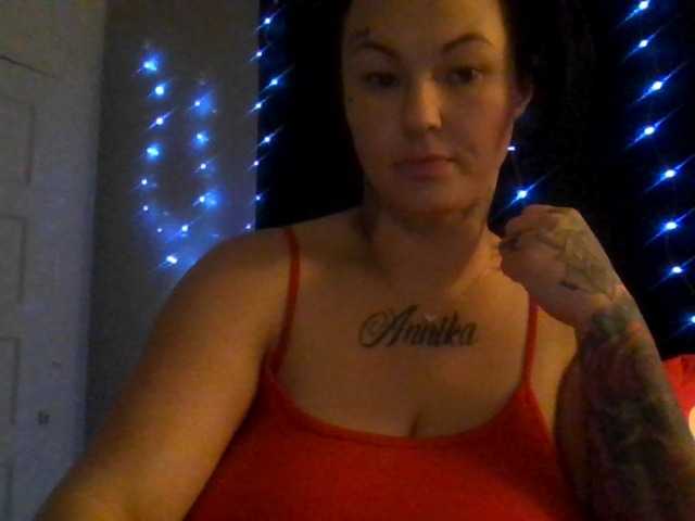 toxicnikki's BongaCams show and profile