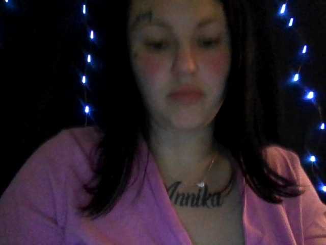 toxicnikki's BongaCams show and profile