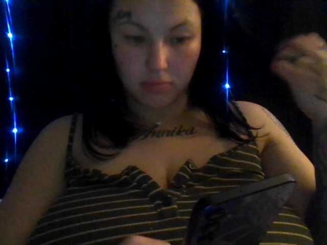 toxicnikki's BongaCams show and profile