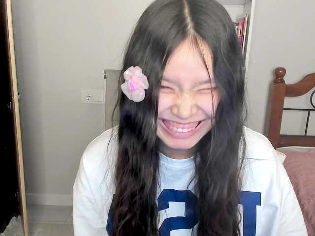 amiya-cute's BongaCams show and profile