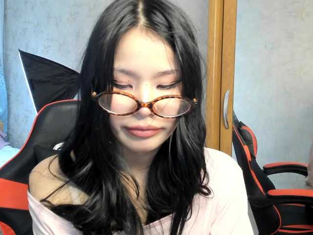 amiya-cute's BongaCams show and profile