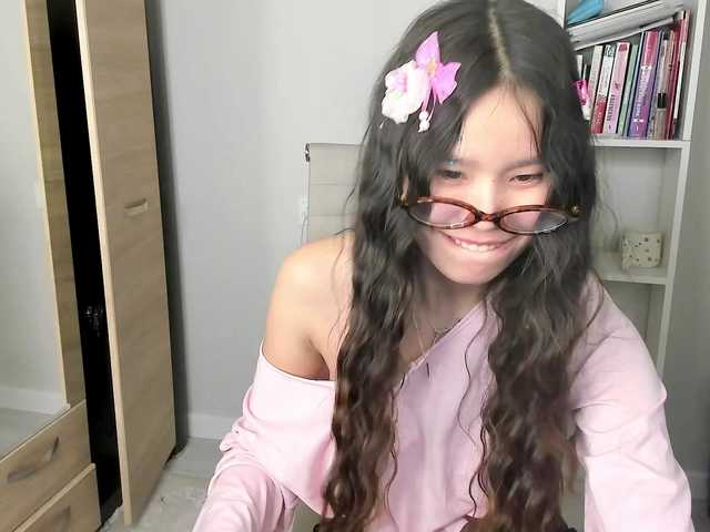 amiya-cute broadcasting live