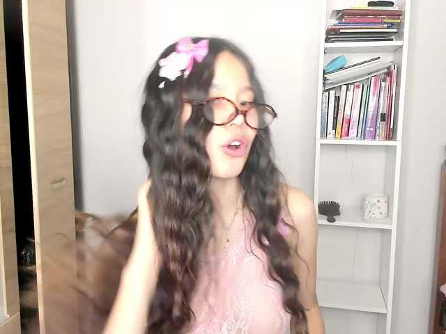 amiya-cute broadcasting live