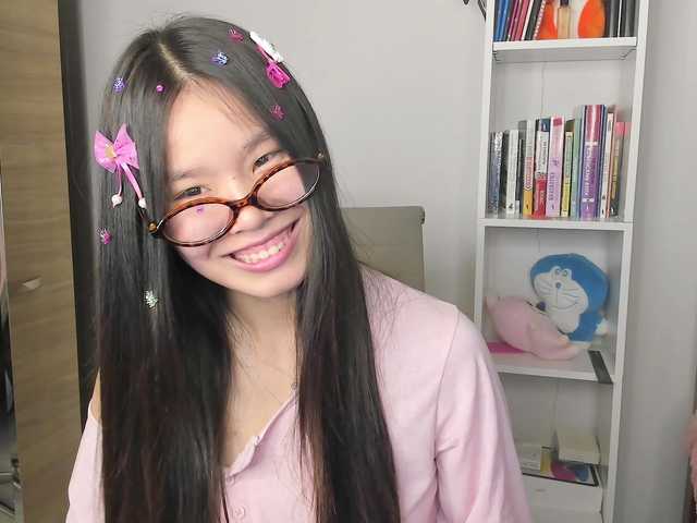 amiya-cute's BongaCams show and profile