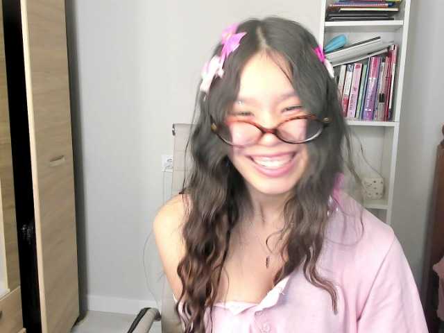 amiya-cute's BongaCams show and profile