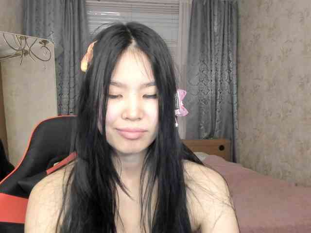 amiya-cute Live Webcam on BongaCams