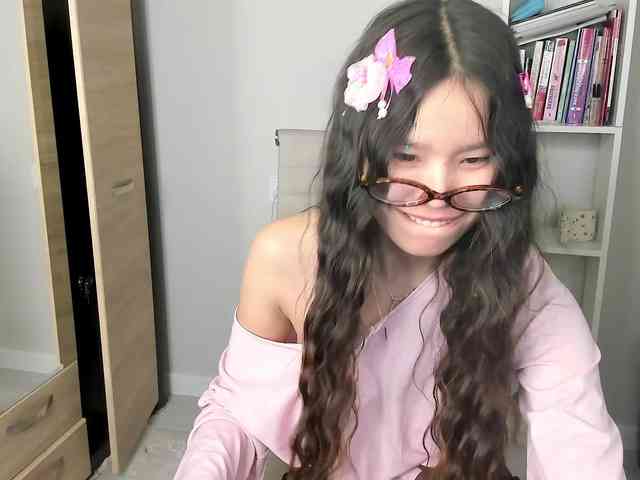 amiya-cute webcam