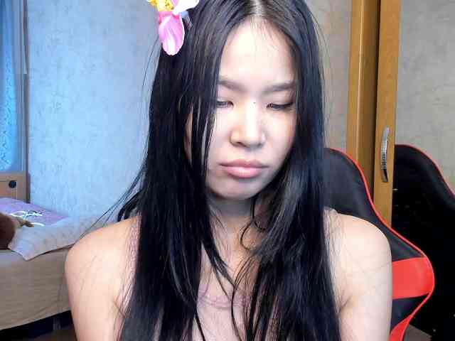 amiya-cute Live Webcam on BongaCams