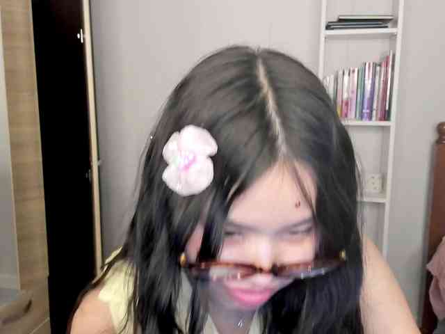 amiya-cute webcam