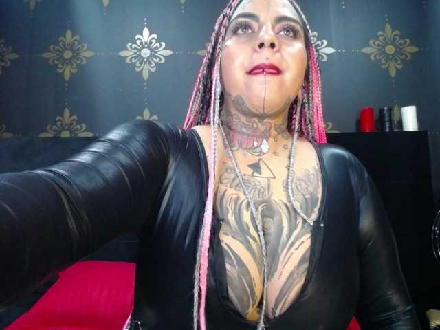 Eli-spank's BongaCams show and profile