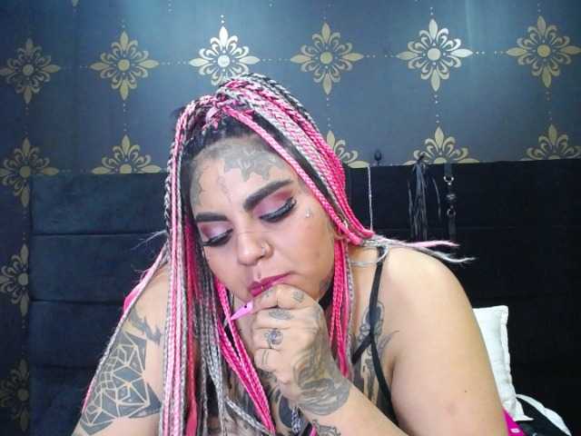 Eli-spank's BongaCams show and profile