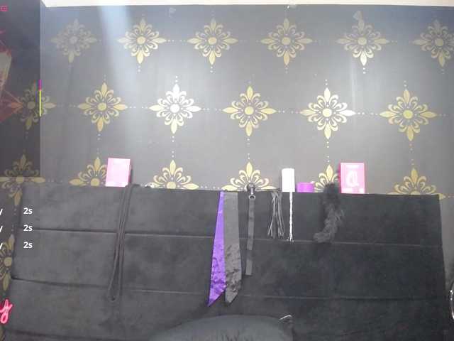 Eli-spank's BongaCams show and profile