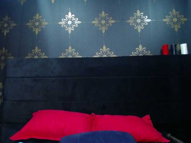 Eli-spank's BongaCams show and profile