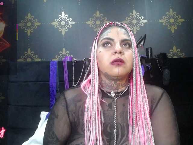 Eli-spank's BongaCams show and profile