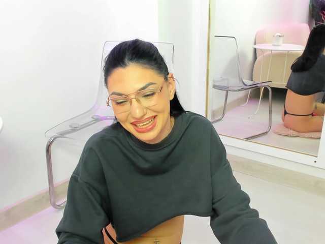 Baby-Ava's BongaCams show and profile