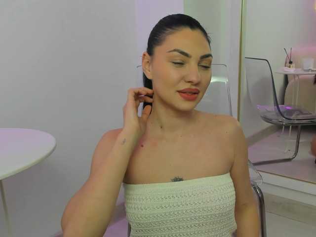 Baby-Ava's BongaCams show and profile