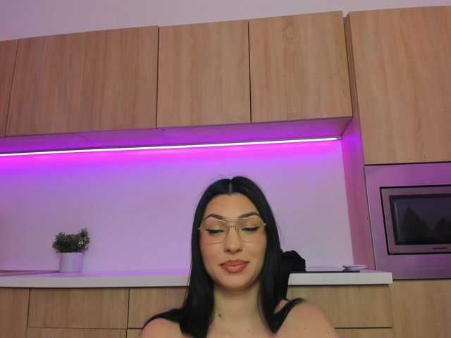 Baby-Ava's BongaCams show and profile