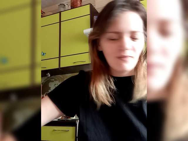 ScarletMoon-666's BongaCams show and profile