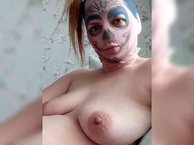 ScarletMoon-666 webcam