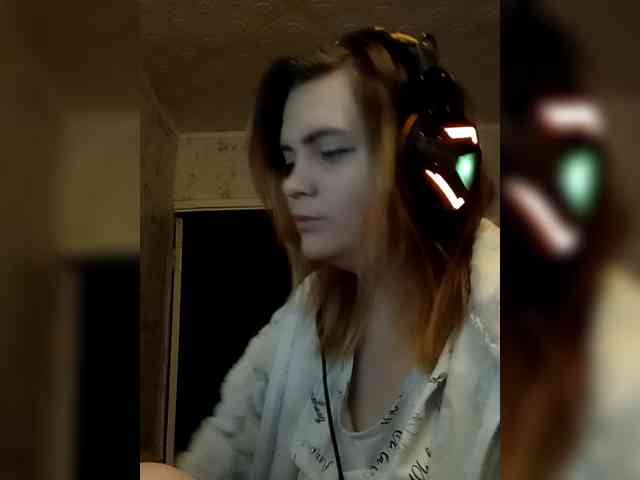 ScarletMoon-666 webcam