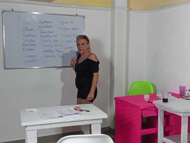 B612a's BongaCams show and profile