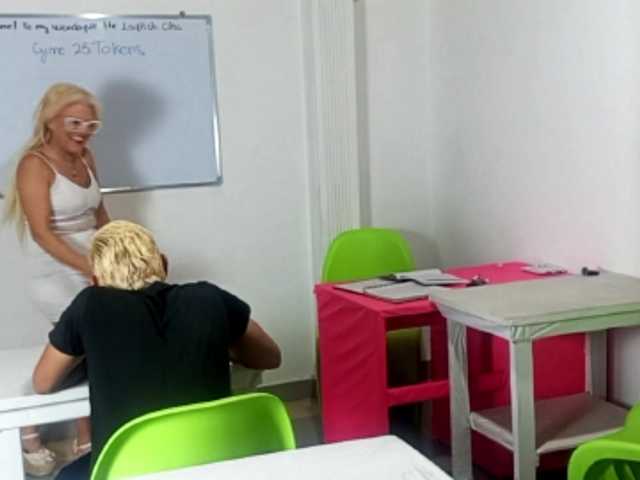 B612a's BongaCams show and profile