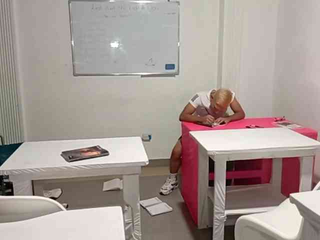 B612a Live Webcam on BongaCams