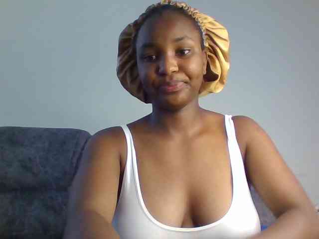 Sexxy-ebony2025 webcam