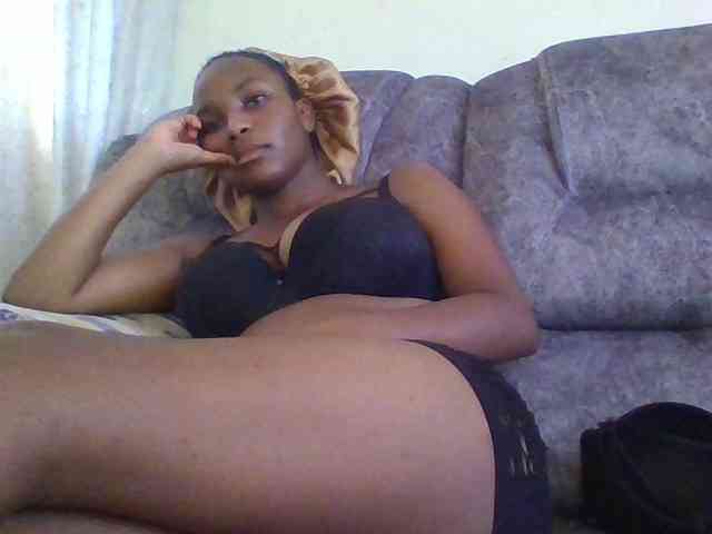 Sexxy-ebony2025 webcam