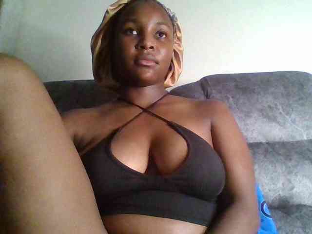 Sexxy-ebony2025 webcam