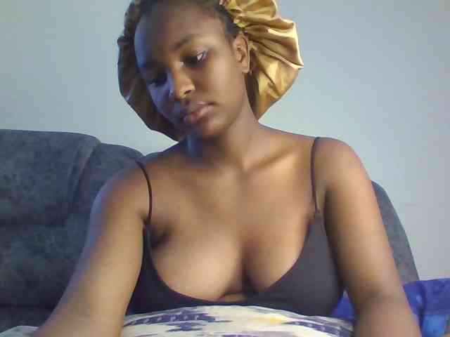 Sexxy-ebony2025 webcam