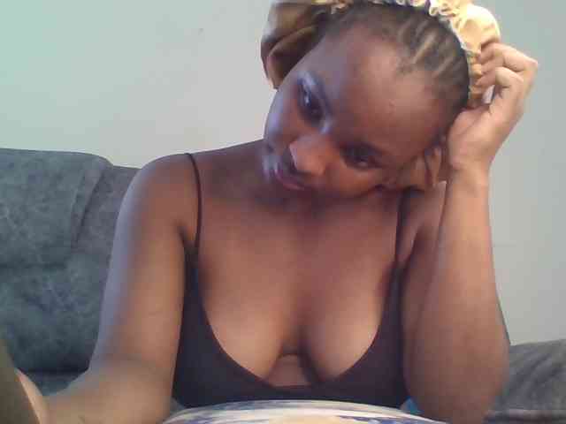 Sexxy-ebony2025 webcam