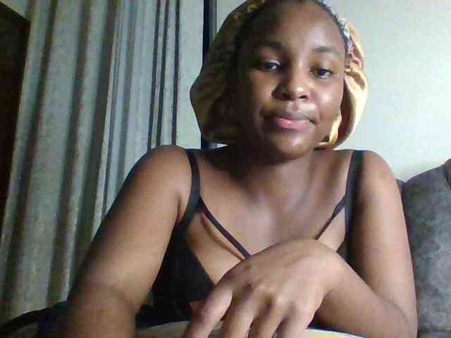 Sexxy-ebony2025 webcam