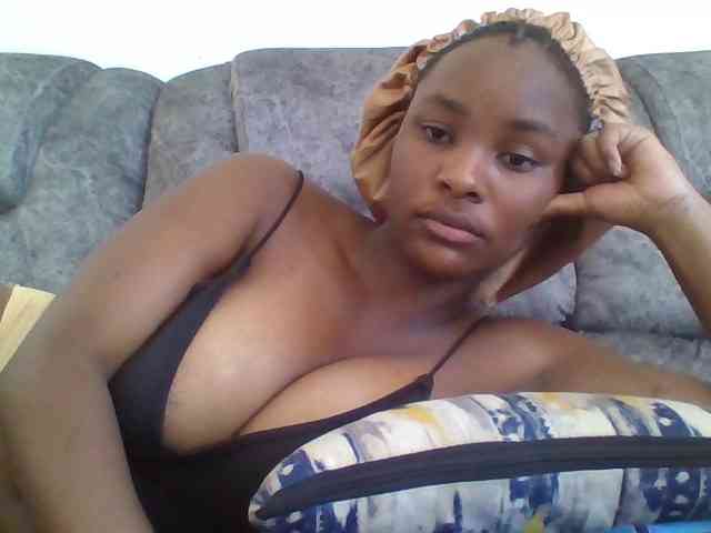 Sexxy-ebony2025 webcam