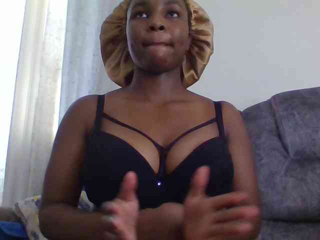 Sexxy-ebony2025 webcam