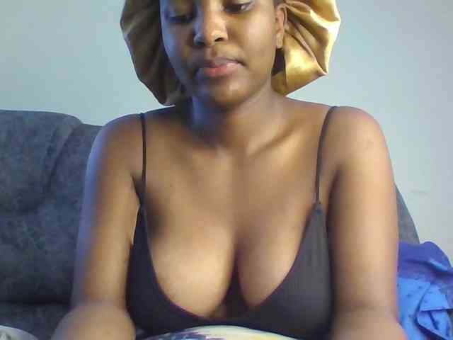 Sexxy-ebony2025 webcam