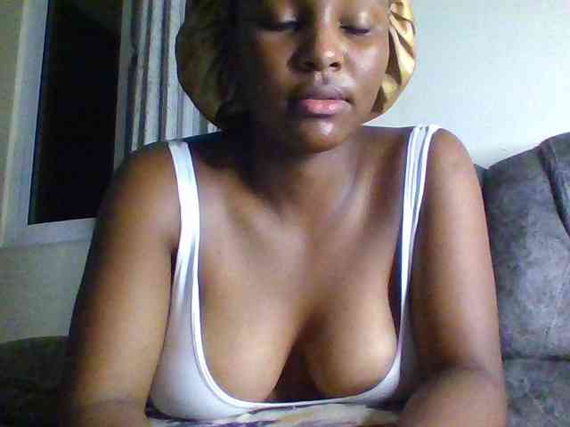 Sexxy-ebony2025 webcam