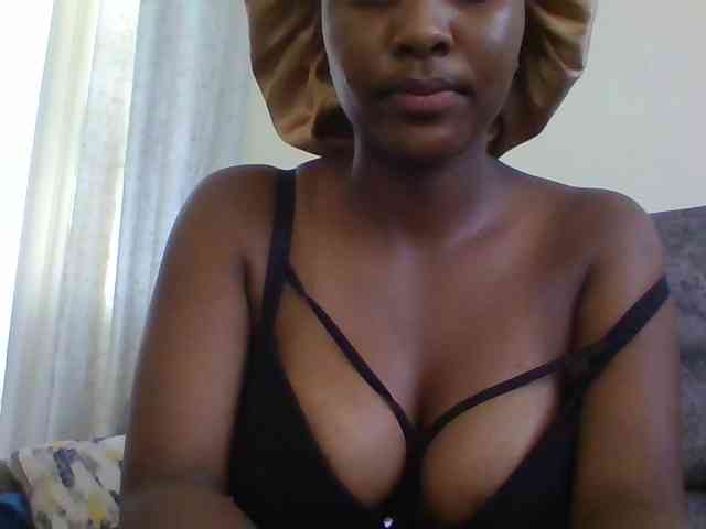 Sexxy-ebony2025 webcam