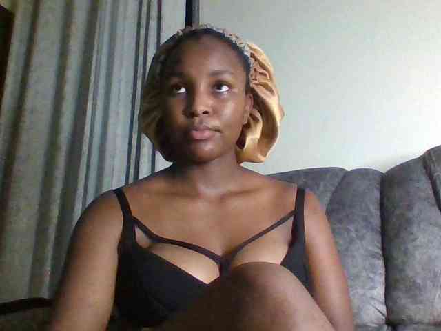 Sexxy-ebony2025 webcam