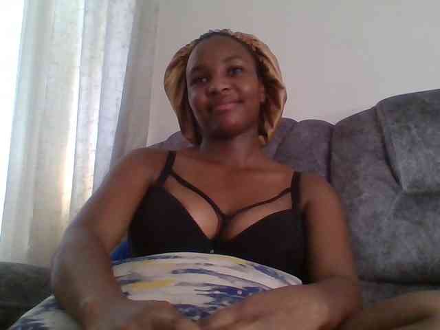 Sexxy-ebony2025 webcam