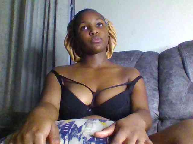 Sexxy-ebony2025 webcam