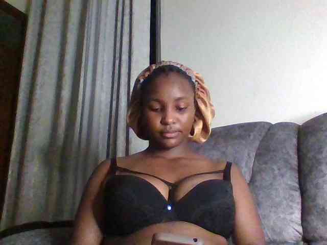 Sexxy-ebony2025 webcam