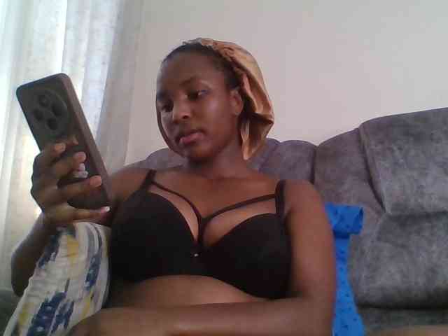 Sexxy-ebony2025 webcam